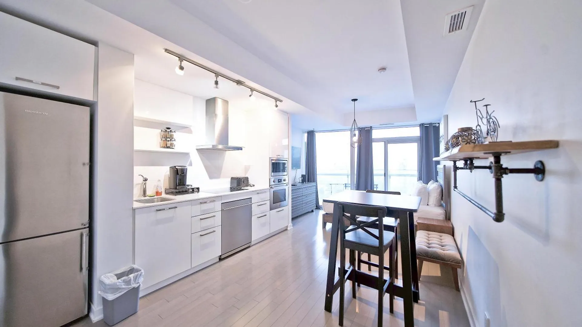 Rivetstays - The York Toronto