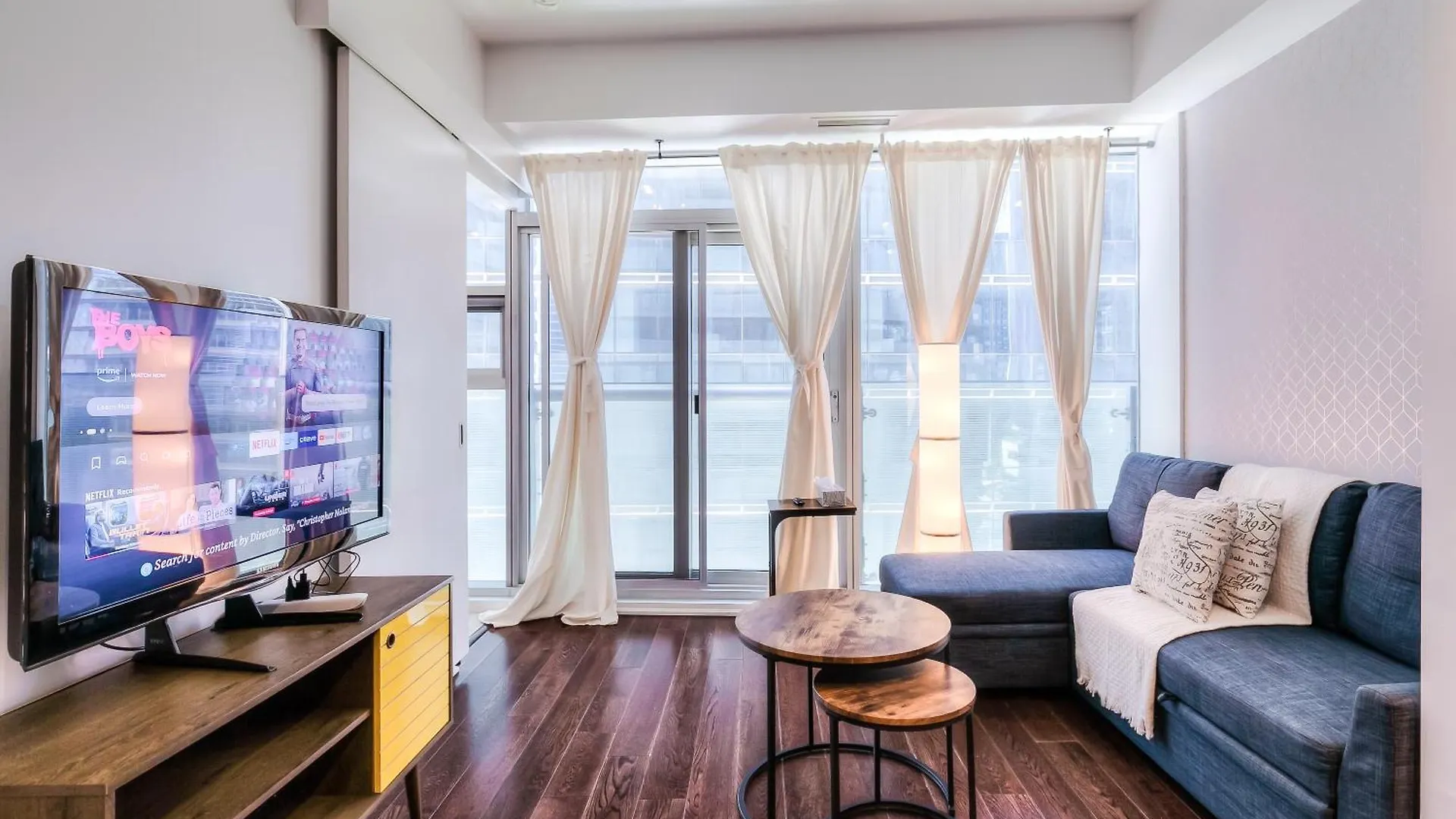 Rivetstays - The York Toronto 0*,