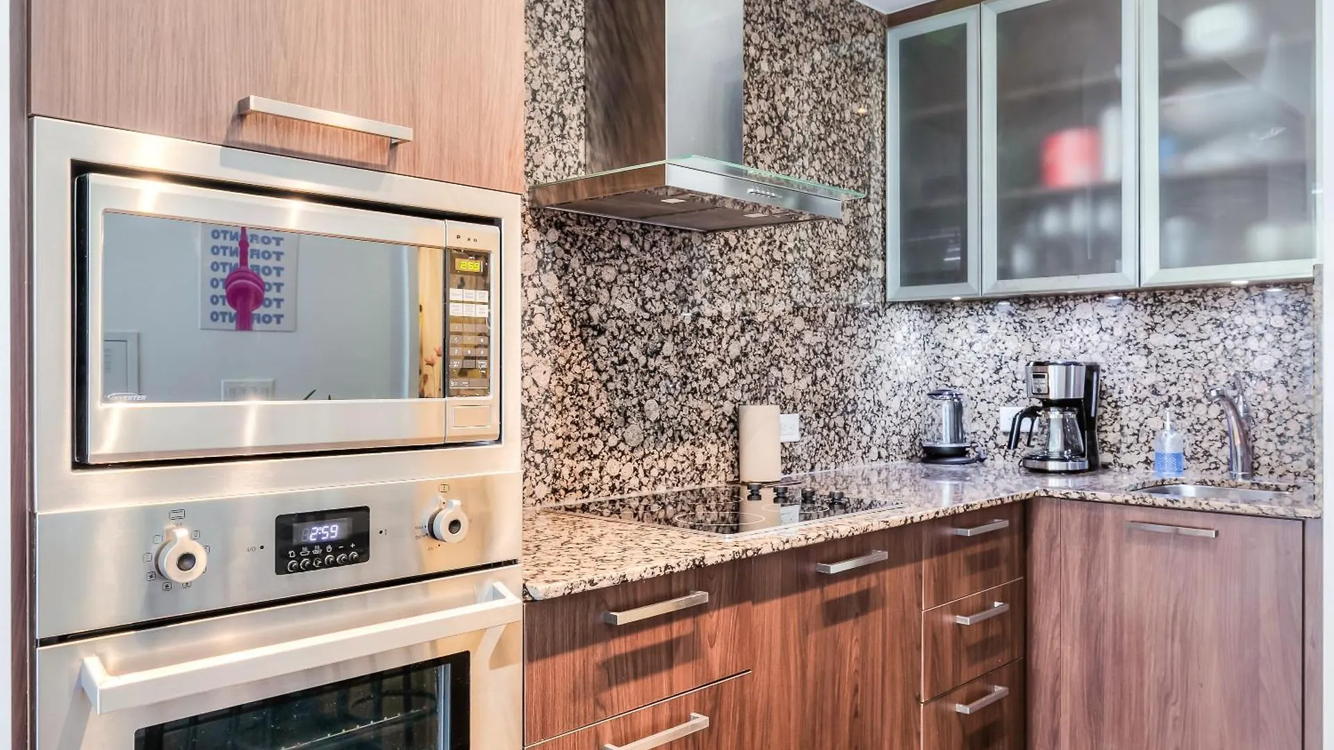 Apartment Rivetstays - The York Toronto Canada